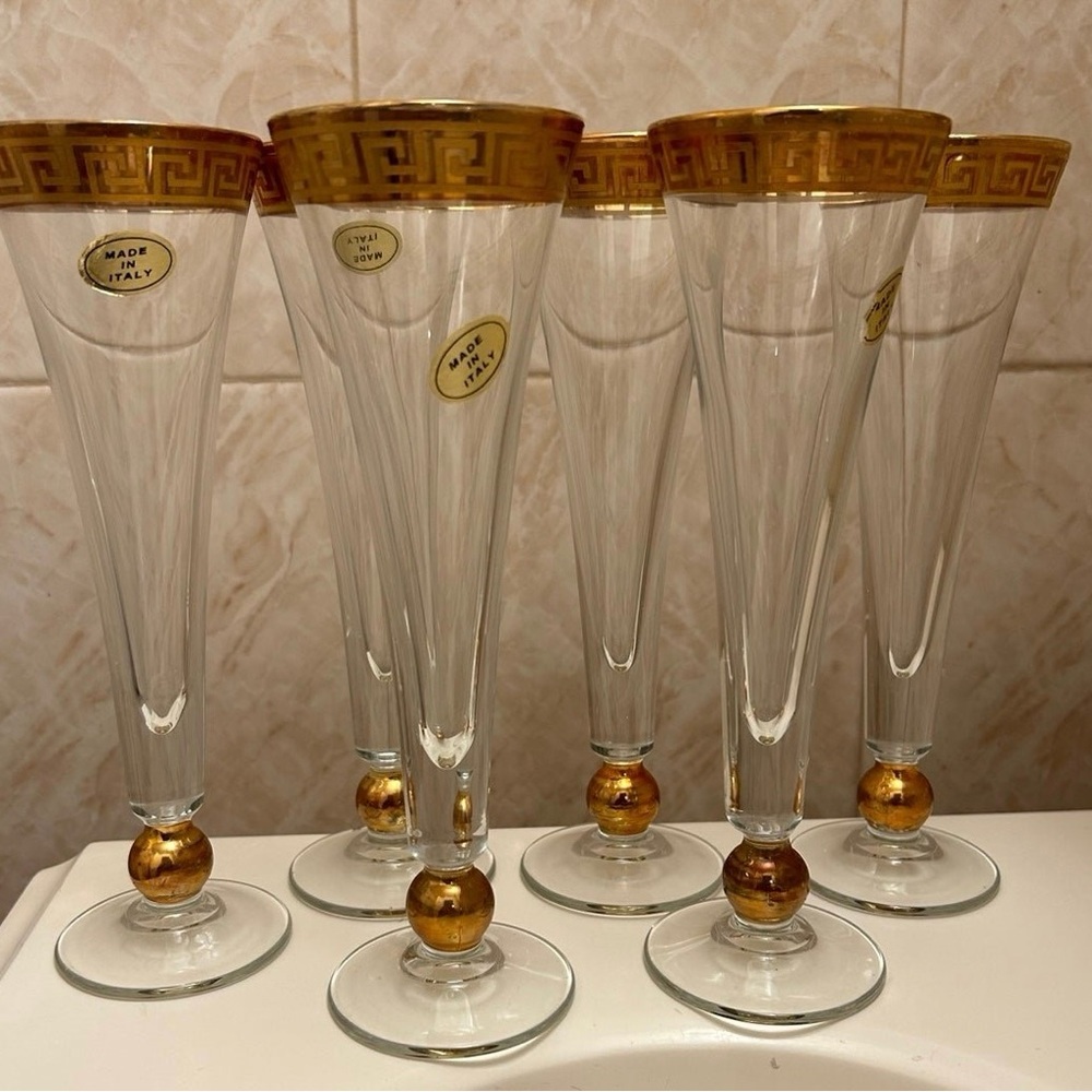 Elegant Gold Rimmed Glasses Set of 6